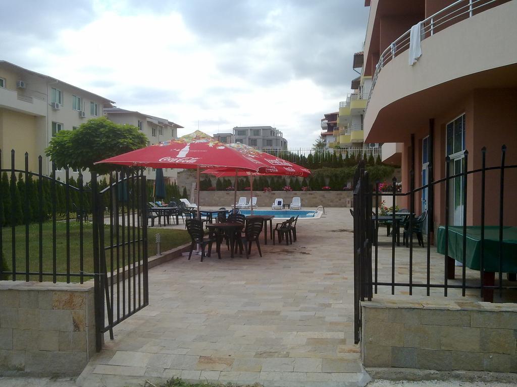 Femili Hotel Diveda Sveti Vlas Exterior photo